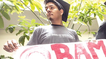 Aunque la orden ejecutiva resuelve sólo parcialmente el problema de los jóvenes, le ayudará a recuperar el voto latino.