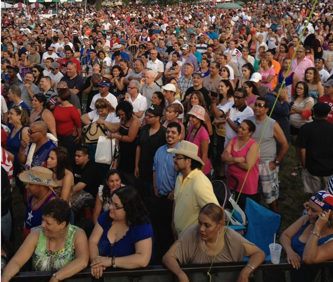 Después de 30 años de celebrar la cultura Puertorriqueña en Humboldt Park, las festividades continuaron el resto del fin de semana sin problemas.