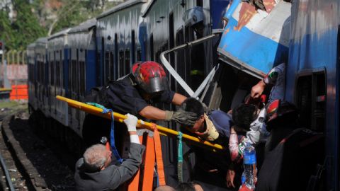 El accidente ferroviario en la estación de Once, Buenos Aires, expuso el pésimo estado del servicio de trenes de TBA y la falta de controles.