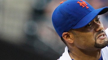 Johan Santana lanzó seis entradas para conseguir su quinta victoria del año.