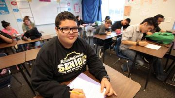 Ahora que se graduó, Sergio Ramírez  asistirá a Cal Poly Pomona para estudiar ingeniería.