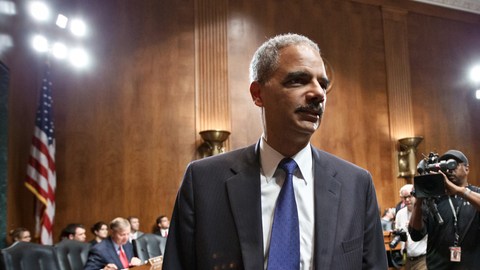 El procurador general de EEUU Eric Holder en el Capitolio.