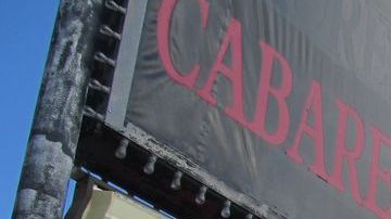 El Cabaret Scores, en Houston, en cuyo estacionamiento se registró un tiroteo y asesinato múltiple la madrugada del 20 de junio de 2012.
