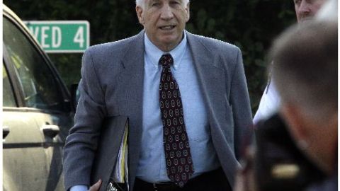 Jerry Sandusky,  el exentrenador asistente de fútbol americano de la universidad Penn State.