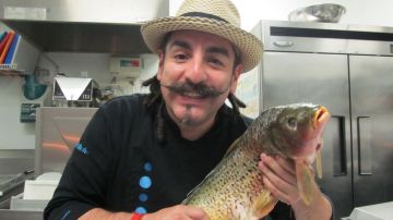 El chef mexicano Aquiles Chávez se la juega en Houston con su restaurante La Fisheria.