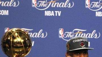 El presidente del equipo de Miami, Pat Riley, declaró que este título compra la libertad de James ya que no tendrá que preocuparse de ganar ningún título y se podrá centrar en crecer como jugador.