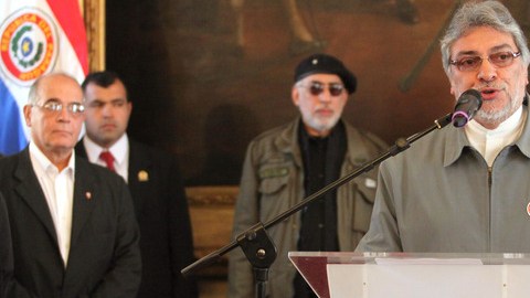 El mandatario Fernando Lugo hablaba ayer con la prensa en el Palacio de Gobierno, en Asunción.