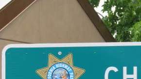 Los conductores que manejen por este segmento podrán ver el cartel y recordar que Ortiz sacrificó su vida.