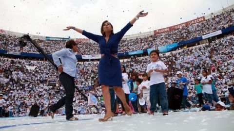 Josefina Vázquez Mota esta tarde durante el cierre de campaña en la Plaza de Toros en México.