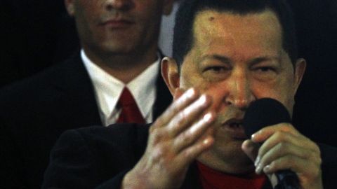 En la imagen, Hugo Chávez, quien cuestionó el juicio “exprés” al que fue sometido el hoy expresidente Fernando Lugo y lo calificó de “ilegal” e “inconstitucional”.