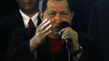En la imagen, Hugo Chávez, quien cuestionó el juicio “exprés” al que fue sometido el hoy expresidente Fernando Lugo y lo calificó de “ilegal” e “inconstitucional”.