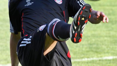 El teutón Bastian Schweinsteiger  ha tenido una temporada plagada de lesiones, pero es un jugador  clave para el técnico Joachim Lowe, quien a pesar de todo espera contar con él en el encuentro de semifinales contra la 'azzurra'.