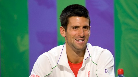 Djokovic responde a una pregunta en la rueda de prensa de ayer.