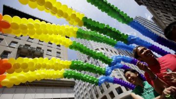 El Desfile Gay ayer fue una celebración del matrimonio entre personas del mismo sexo en Nueva York.