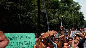 Integrantes del  movimiento #Yo soy 132, marcharon por el Centro Historico de la Ciudad de México.