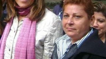 Mora Cuevas (derecha) junto a Margarita Zavala, primera dama de México.