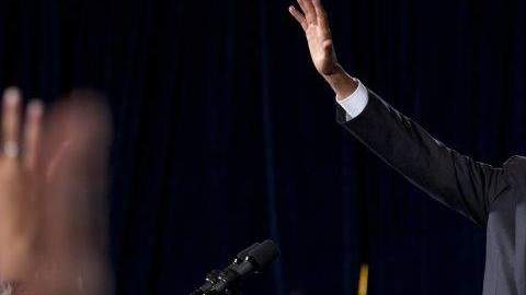 El equipo de Obama dice que la firma que dirigió Romney invirtió en empresas que enviaron empleos a China e India