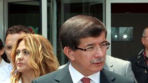El canciller turco Davutoglu ha insistido en que el avión volaba por el espacio aéreo internacional.