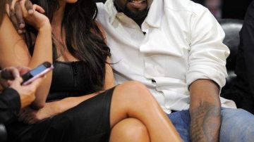 Kim Kardashian asegura que a menudo usa fajas Spanx, porque no le gustan sus muslos.