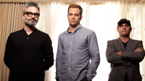 Alex Kurtzman (izq.) y Chris Pine, director y estrella de 'People Like Us'.