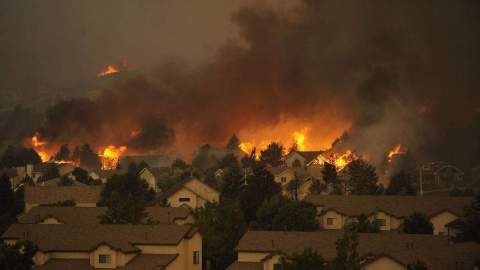 Los incendios han provocado la evacuación de unas 32,000 personas.