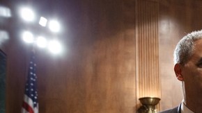 El procurador general de EEUU Eric Holder en el Capitolio.