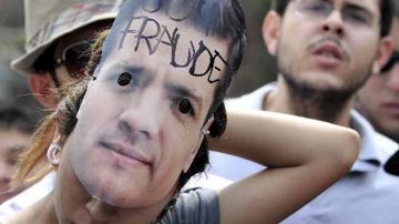Movimiento #YoSoy132 protestó contra el PRI y el presidente electo Enrique Peña Nieto.