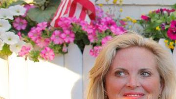 El candidato presidencial republicano Mitt Romney con su esposa Ann.