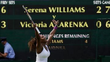 Serena Williams venció a Victoria Azarenka en las semifinales de Wimbledon 2012.