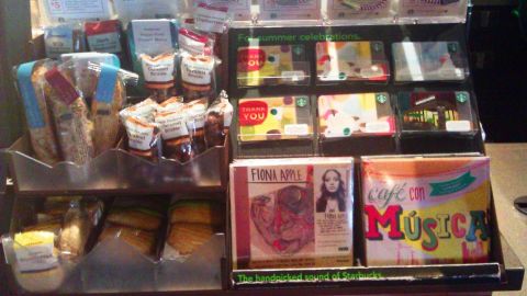 ‘Café con Music’ estará disponible en las cafeterías Starbucks hasta el 16 de julio.