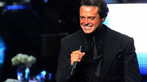 El cantante mexicano Luis Miguel es el primer artista en sumar cinco presentaciones en Argentina.