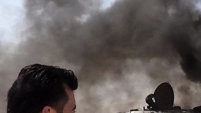 Imagen de unos ataques ocurridos el martes  en la localidad de Idlib, Siria, donde se han intensificado la represión contra opositores del presidente Bashir al Asad.