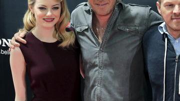 Director Marc Webb (2do. der.) con los actores Emma Stone, Rhys Ifans y Andrew Garfield (der.).