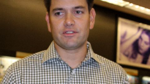 Rubio indicó que el “complicado” tema de inmigración ha sido “simplificado” por parte de republicanos y demócratas.