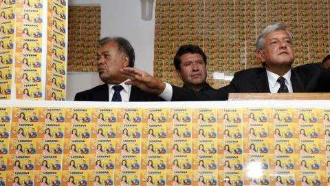 López Obrador dijo que se trata de una compra masiva de millones de sufragios.