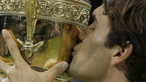 Federer se colocó ahora 17-7 en finales de Grand Slam, incluyendo 7-1 en Wimbledon.