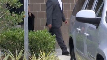 George Zimmerman a la salida de la cárcel del condado de Seminole, en Sanford, Florida, tras pagar una fianza, el pasado 6 de julio .