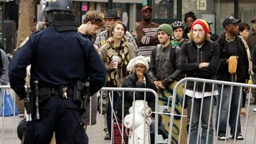 La policía acordona una zona de Oakland.