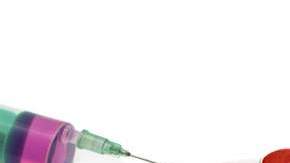 Hasta ahora la infección del VIH sigue siendo incurable pero la enfermedad puede controlarse con una terapia combinada que incluye varios fármacos antirretrovirales.