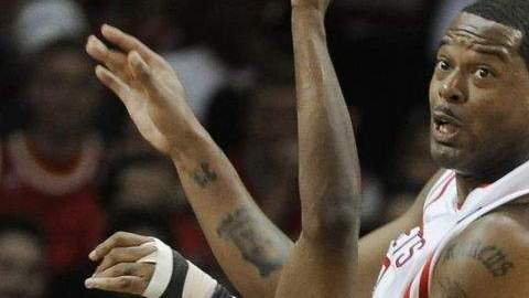 Camby ayudó a que los Knicks tuvieran una sorprendente carrera hacia la final de la NBA en 1999 durante su primera temporada en Nueva York.