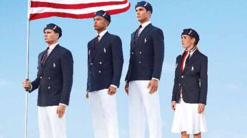 Ralph Lauren propone un uniforme con un estilo clásico y elegante, que ensalza los colores de la bandera americana.