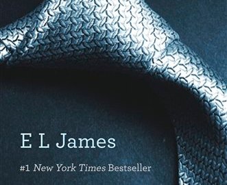 “Fifty Shades of Grey” trata sobre la relación erótica entre el millonario Christian Grey y la universitaria Anastasia Steel.