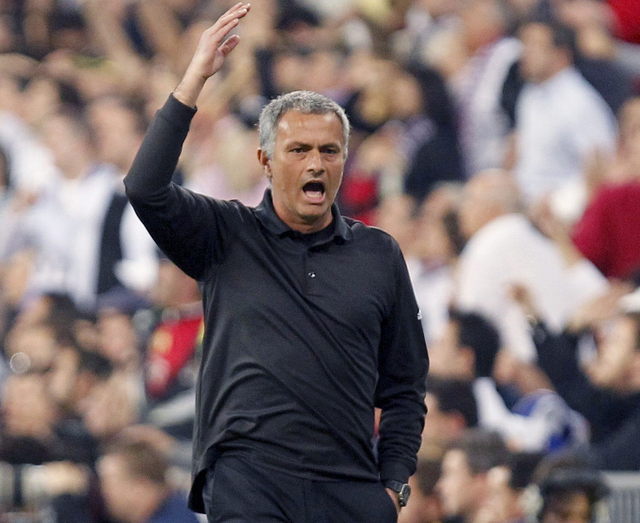 Mourinho pelea con seguidora del Barsa | La Opinión