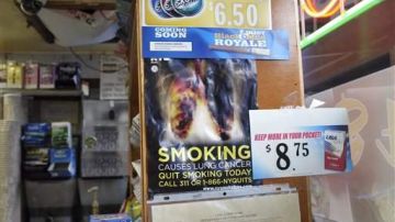Anuncios como este no tendrán que ser desplegados en las tiendas donde se venden cigarrillos.