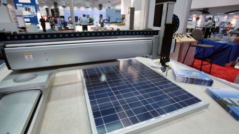 El sitio web republicano intenta rebatir la promesa electoral realizada por Obama sobre la creación de empleos en el sector de energías renovables.
