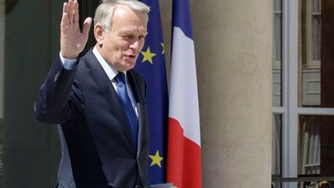 El gobierno de Hollande busca revertir algunas de las políticas laborales del ex presidente Sarkozy.