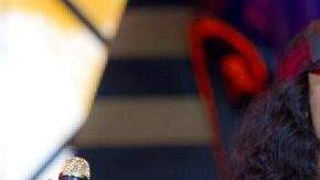 La cantante Rihanna, nacida en Barbados, ganó $53 millones en el último año, colocándola en el tercer lugar de la lista.