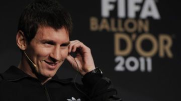 El delantero argentino Lionel Messi fue coronado  mejor futbolista del planeta por 3 año consecutivo.