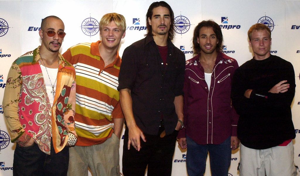 Los Backstreet Boys, formado por A. J. McLean, Howie Dorough, Brian Littrell, Nick Carter y Kevin Richardson alcanzaron fama mundial sobre todo en la década de los 90.