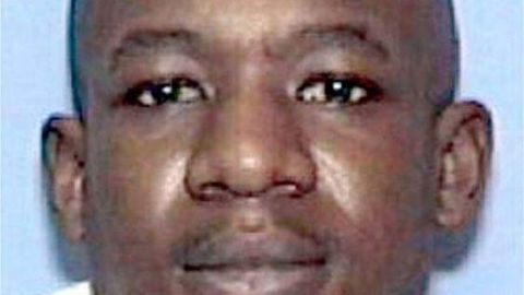Yokamon Hearn está acusado de robo y asesinato.